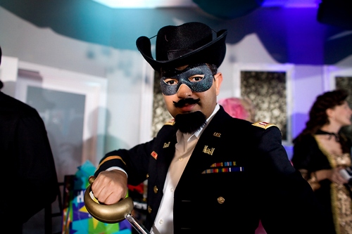 Бал-маскарад – тема вечеринки для взрослых 